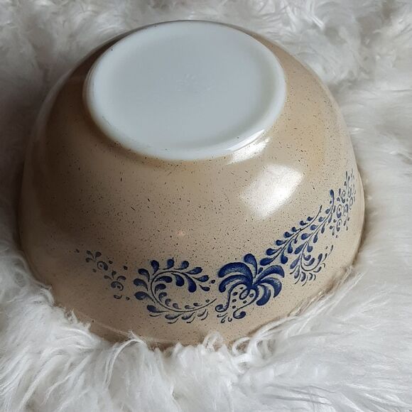 PYREX  Homestead Tan  & Blue ‎ 403  2.5 Quart Vintage Bowl - Picture 6 of 11